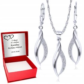 Srebrni komplet z vgraviranimi kubičnimi cirkoniji