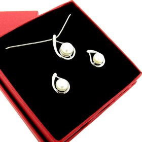 Srebrni komplet nakita z biseri 925