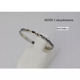 Srebrni poročni prstan z dvema unikatnima dizajni