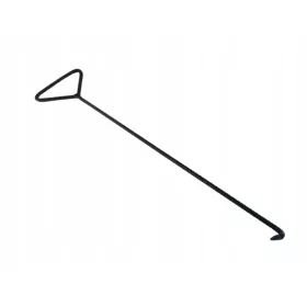 Kovana kljuka za odpiranje jaškov greznic