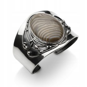 Umetniška zapestnica s krznom pasiastim