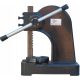Optimized name: Stiskalnica Carmax 1 tono ročna mehanska stiskalnica za 1000 kg obremenitve

Optimized description: 
Stiskalnica Carmax 1 tono je visokokakovostna mehanska ročna stiskalnica, primerna 