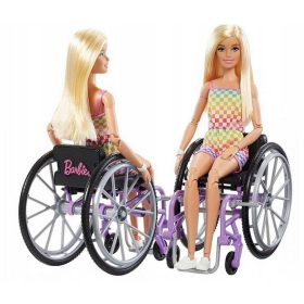 Barbie lutka v invalidskem vozičku s karirasto obleko HJT13