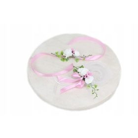 Okapnik za svečo ali nežen cvetlični venček