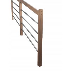 Lesena ograja za notranje stopnišče iz hrasta