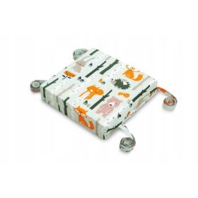   The Slovenian name for the product: Sedež za dvigovanje za otroški stol Lis in Zajec 32 x 32 x 8 cm

SEO-optimized description:
Sedež za dvigovanje za otroke je udobna blazina, ki pomaga otroku doseči