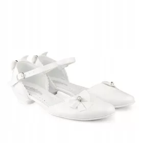   Elegantni beli obhajilni čevlji za deklico velikosti 31, KBD-717