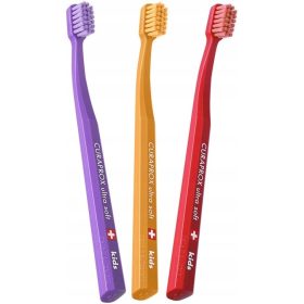 Curaprox CS Otroška zobna ščetka, modra