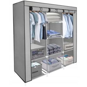 Garderoba XXL s sivimi odtenki