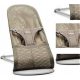 Ležalnik za dojenčke BabyBjörn BLISS MESH Grey Beige x 12 x 93 cm + mokri robčki Septona Baby Dermasoft Family Chamomile 1 x 12 kos.