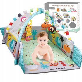   Velika otroška igralna podloga z bazenom in mrežastimi ograjami