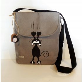   Eleganten otroški nahrbtnik s črno-belo ročno poslikavo mačke