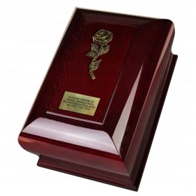    Lesena žara za pepel z vrtnico, lesena nagrobna žara za človeški pepel