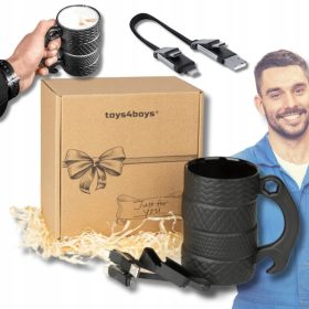   Optimized name: Darilni set Toys4Boys: Keramična skodelica 450 ml in USB kabel

Optimized description: Darilni set Toys4Boys vključuje keramično skodelico s 450 ml prostornine, oblikovano kot štiri zi