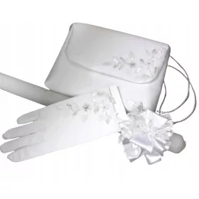 Komplet za prvo obhajilo. Rokavice, kapa, torbica. K albi