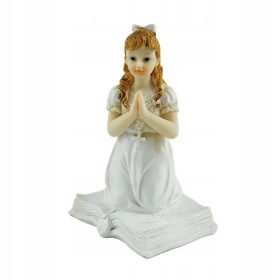 Dekorativna figurica za torto Deklica na knjigi obhajilo