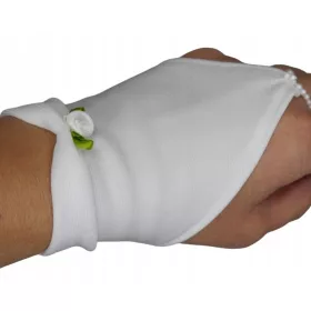 Obhajilne rokavice s čudovito rožico in zelenimi listi