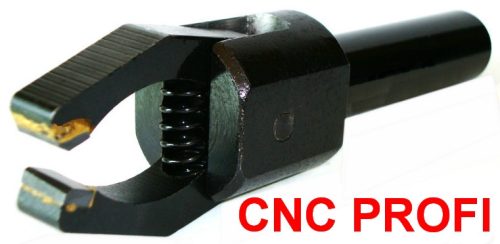 Podajalnik palic s prijemalom premera 32 mm za CNC stružnice