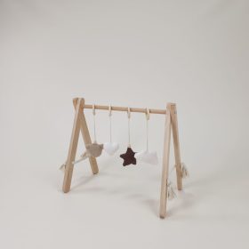 Leseni otroški stojalo za razvoj z obeski Teddy