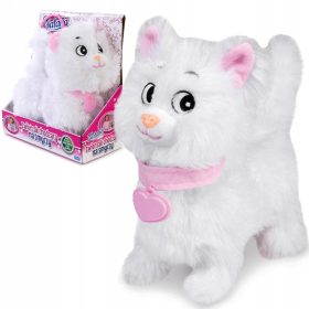 Mucka na sprehodu na povodcu Natalija bela"