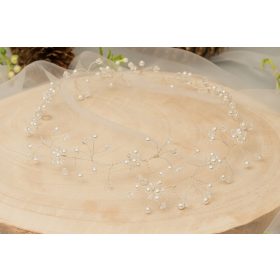   Obhajilna venček s cvetjem, biseri in hostije na vrvi za obhajilo