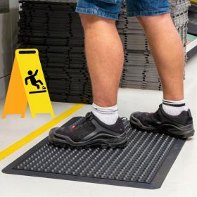 Ergonomska gumijasta delovna podloga 90 x 120 cm črna 15 mm