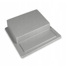    Plastični spomenik, mala plastična žara ali otroški nagrobnik