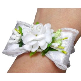   Okrasna zapestnica za prvo obhajilo. Dodatek za albo ali obhajilno obleko