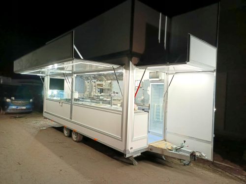  Gostinska prikolica 6m, polna paša, NA KLJUČ