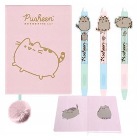   Plišasti dnevnik Pusheen Shades of Green + 3x samodejno izbrisljivo pisalo

Plišasti dnevnik Pusheen v odtenkih zelene barve je popoln pripomoček za ljubitelje Pusheena. V kompletu prejmete puhast dne
