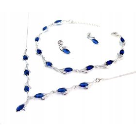 Srebrni komplet s safirji visoke kakovosti