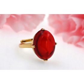   Elegantni prstan z baltiškim jantarjem in pozlačenim srebrom 925