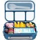 Otroška škatla za malico s štirimi predelki in žlico - primerna za uporabo v mikrovalovni pečici. Ta lunch box je estetsko privlačen in visoke kakovosti. Izdelan je iz PP (živilskega razreda) v modri 