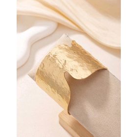 Zlata Asimetrična Zapestnica z Unikatnim Designom