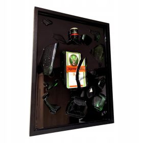   Darilo za rojstni dan z umetniškim delom - Steklenica Jägermeister potopljena v smolo