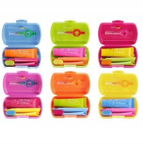   Potovalni komplet za ustno higieno CURAPROX: 3 zobne ščetke + zobna pasta