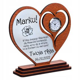 Lepo darilo za fantov dan s pravim kovinskim uramom