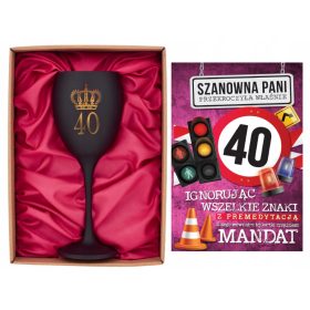   Kozarec za vino in rojstnodnevna čestitka s kandidatom za ženin 40. rojstni dan