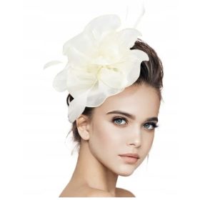 Eleganten točkanec v krem barvi s pentljo, GlamLady