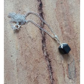 rna turmalin ogrlica za otroka