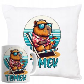   KAPIBARA DARILNI SET Z BLAZINO IN SKODELICO Z IMENOM KAPIBARA