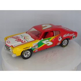   ERTL 1970 TERRY LABONTE Chevrolet Chevelle Kellogg's NASCAR 1:18 Model