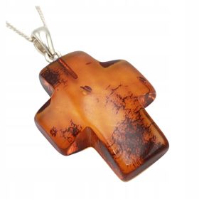   Slovenian Name: Elegantni srebrni obesek s križem in jantarnim kamnom

SEO-Optimized Description: 
Predstavljamo vam čudovit obesek iz srebra z naravnim jantarnim kamnom. Ta eleganten dodatek je popol