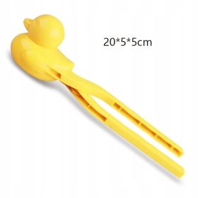 Ljubeč oblikovalec snežnih kepic v obliki srca