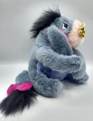 Eeyore, interaktivna maskota s senzorjem v repu in nosu
