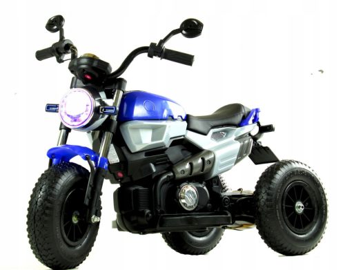 Motor na baterije s pumpanimi kolesi in usnjeno prestavno ročico