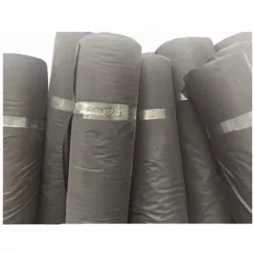   Večsezonska črna netkana tkanina, gostota 100g/m2, 1,6m x 20m, UV filter
