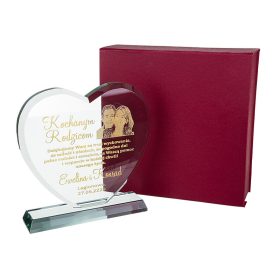   Darilo za rojstni dan - Gravirana steklena statueta srce z bordo etui