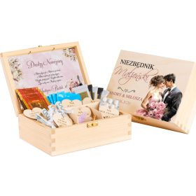   Darilo za poročno slavje s personaliziranim lesnim pudełkom