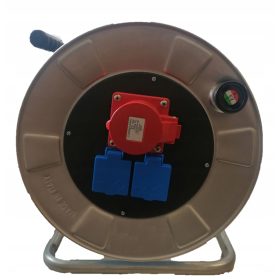   GUMIJASTI PRIPONKA ZA NAPAJANJE 35m, 3 VTIČNICE, ČRNE BARVE